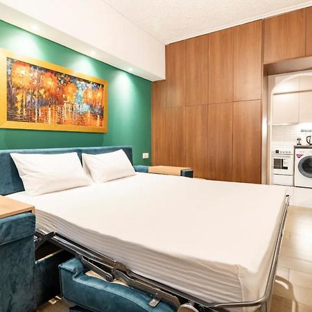 Cute Tiny Apartment In The Heart Of Flisvos Афины Экстерьер фото