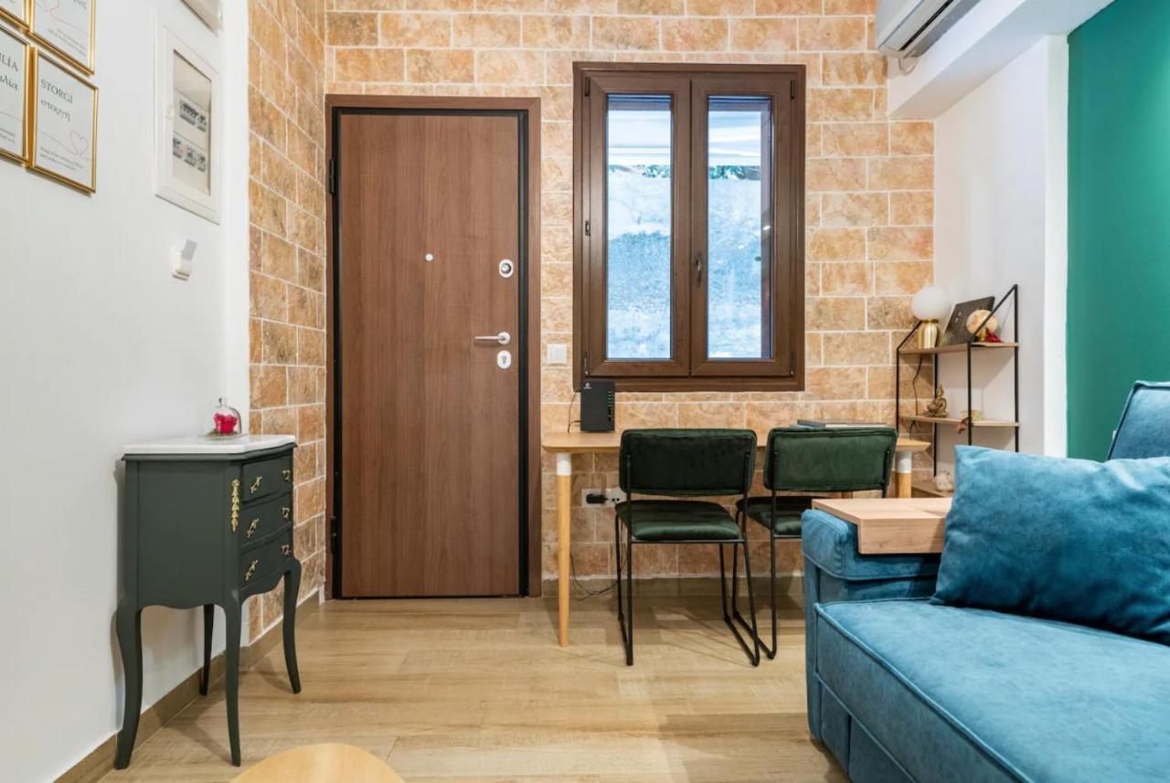 Cute Tiny Apartment In The Heart Of Flisvos Афины Экстерьер фото