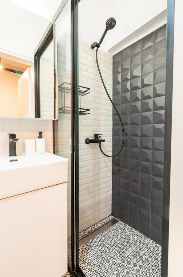 Cute Tiny Apartment In The Heart Of Flisvos Афины Экстерьер фото
